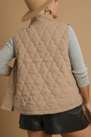 Cozy Ridge Quilted Vest in Plus