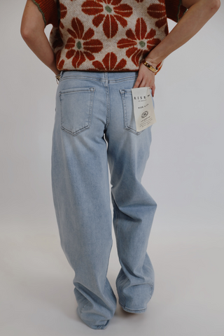 Scarlett Mid Rise Barrel Jeans