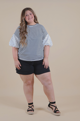 Magnolia Bloom Top in Plus