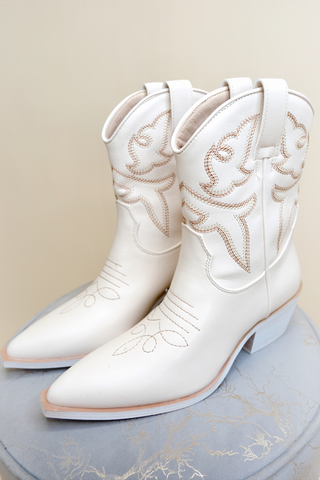 Claire Boots - Off White