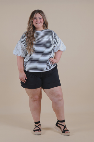 Magnolia Bloom Top in Plus