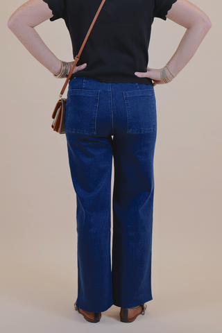 Center Stage Wide-Leg Jeans
