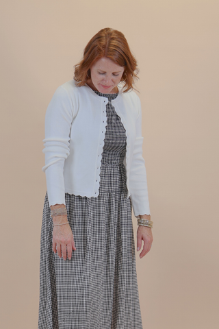 Scalloped Charm Cardigan