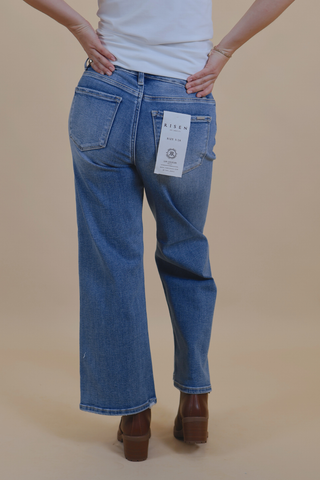 Joanna Cropped Wide Leg Jeans in Plus