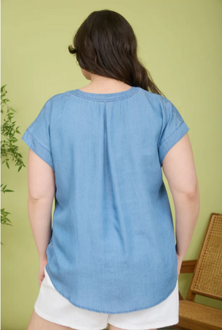 Clearwater Chambray Blouse in Plus