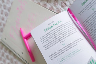 Flourish: Daily Devotions for Teen Girls