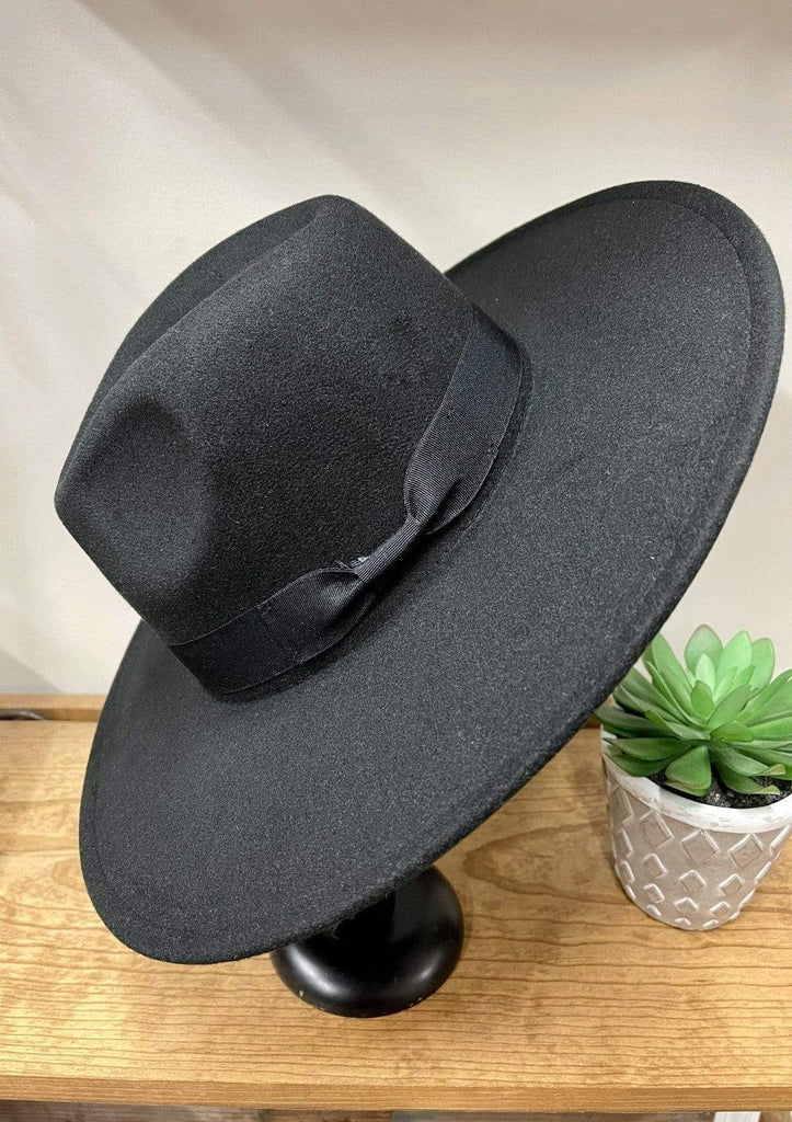 ACCESSORIES Black Mountain Top Views Hat