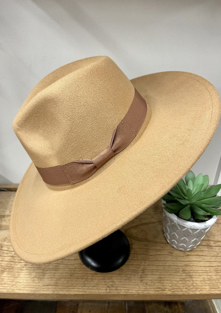 ACCESSORIES Camel Mountain Top Views Hat