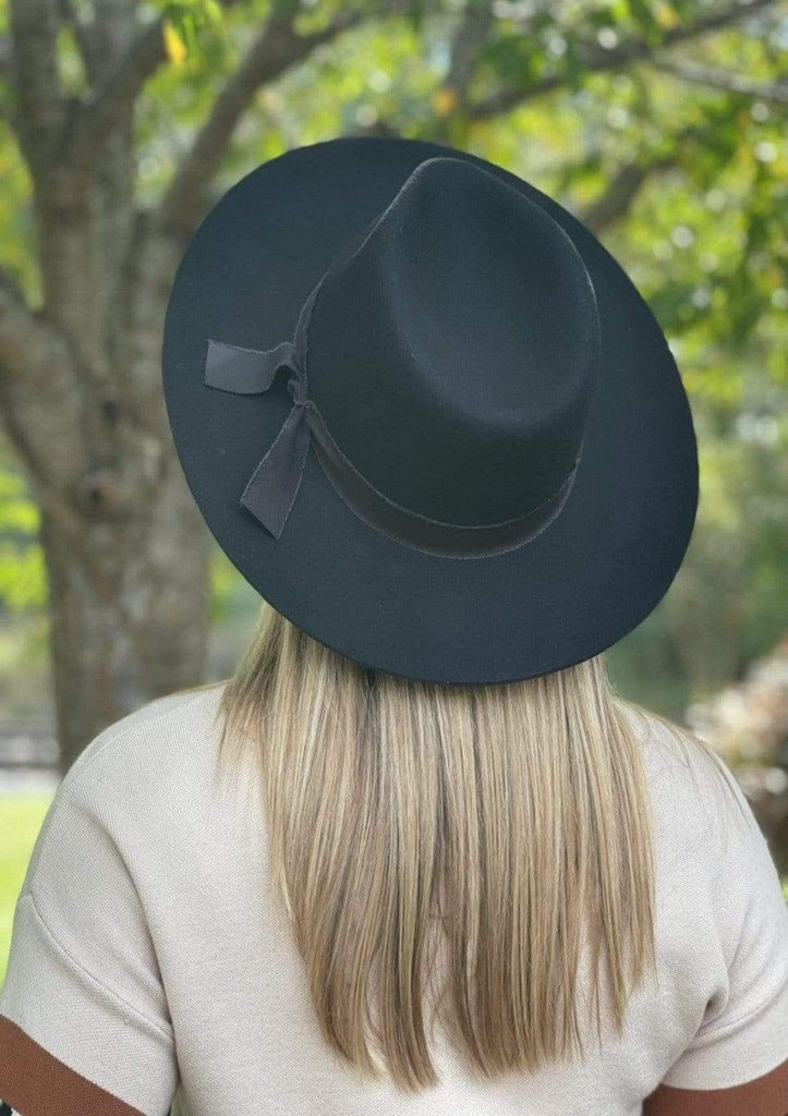 HATS BLACK Pack Your Passport Hat